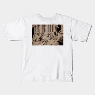 Trevi Fountain | Unique Beautiful Travelling Home Decor | Phone Cases Stickers Wall Prints | Scottish Travel Photographer  | ZOE DARGUE PHOTOGRAPHY | Glasgow Travel Photographer Kids T-Shirt